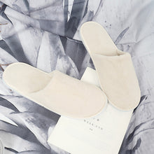 Load image into Gallery viewer, Guest Hotel Disposable Home Slippers Beauty Salon Club Slippers Chinelo Pantuflas