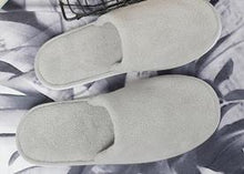 Load image into Gallery viewer, Guest Hotel Disposable Home Slippers Beauty Salon Club Slippers Chinelo Pantuflas