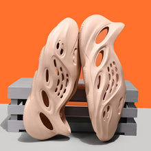 Load image into Gallery viewer, Summer Sandals Holes Sandals Hollow Breathable Flip Flops Outdoor Beach Slippers Roman Shoes