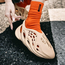 Load image into Gallery viewer, Designer runner summer slide casual slippers beach shoes eva injection Sandals shoes