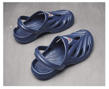 Load image into Gallery viewer, Sandals Crok Adulto shoes EVA Sandalias Summer Beach Shoes Slippers Cholas hombre