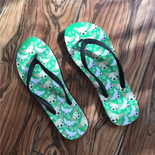 Load image into Gallery viewer, Animal Husky Pattern Flip Flops Casual House Summer Vacation Flats Beach Sandals