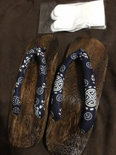 Load image into Gallery viewer, Wooden Outdoor Slippers Beach Wear Flip Flops Japanese Traditional Clogs Geta Kimono Samurai Cosplay Paulownia Shoes Flats
