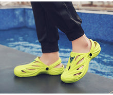 Load image into Gallery viewer, Sandals Crok Adulto shoes EVA Sandalias Summer Beach Shoes Slippers Cholas hombre