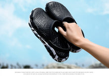 Load image into Gallery viewer, Beach Clogs Slippers Jelly Sandals Men's Lightweight Sandals Garden Clogs Shoes