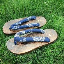 Load image into Gallery viewer, Wooden Outdoor Slippers Beach Wear Flip Flops Japanese Traditional Clogs Geta Kimono Samurai Cosplay Paulownia Shoes Flats
