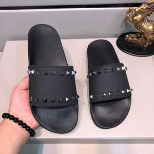 Leather Rivets Sandals Bathroom Non-slip Flat Sandals Beach Shoes Soft Bottom